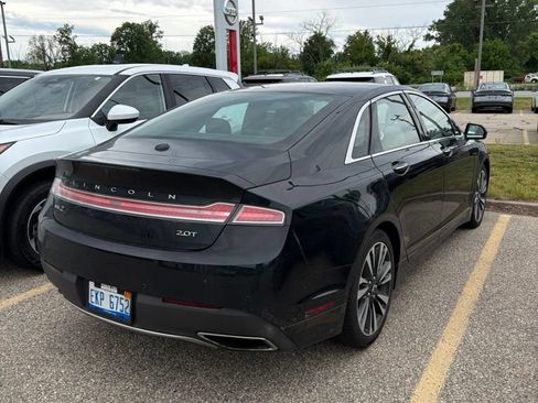 Used 2017 Lincoln MKZ Reserve w/ Technology Package FWD image 4