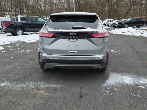 Used 2021 Ford Edge SEL w/ Convenience Package image 6