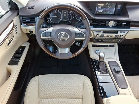 Used 2017 Lexus ES 350 image 12