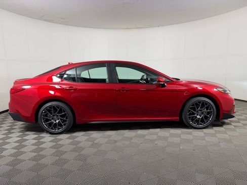 Used 2026 Toyota Camry SE w/ Convenience Package image 8