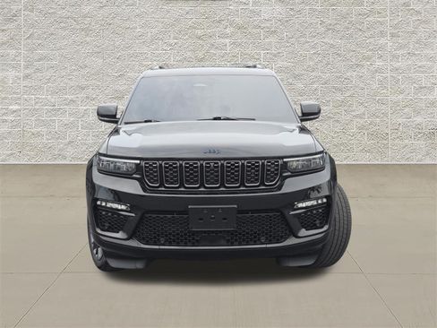 Used 2023 Jeep Grand Cherokee Summit AWD/4WD image 2