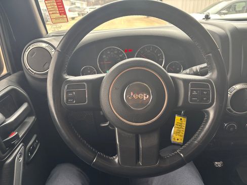 Used 2017 Jeep Wrangler Unlimited Rubicon w/ Max Tow Package image 12