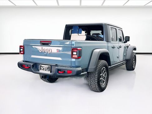 Used 2025 Jeep Gladiator Rubicon w/ Convenience Group AWD/4WD image 4
