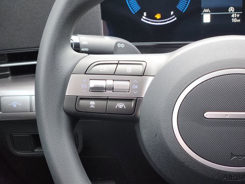 New 2026 Hyundai Kona SE image 25