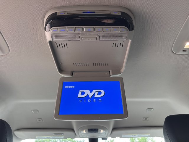 Used 2018 Chrysler Pacifica Touring-L FWD image 23