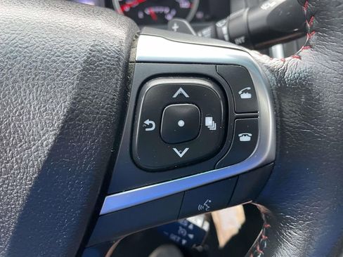 Used 2016 Toyota Camry SE image 30