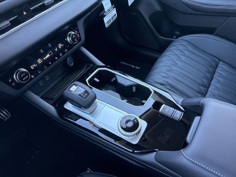 New 2026 Mitsubishi Outlander SEL image 18