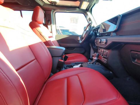 Used 2024 Jeep Wrangler Rubicon 392 image 4