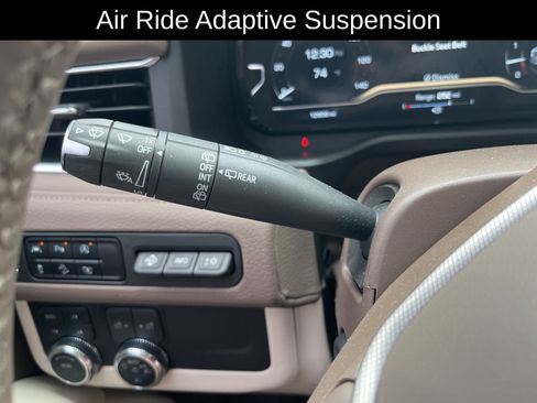 Used 2024 GMC Yukon XL Denali image 19