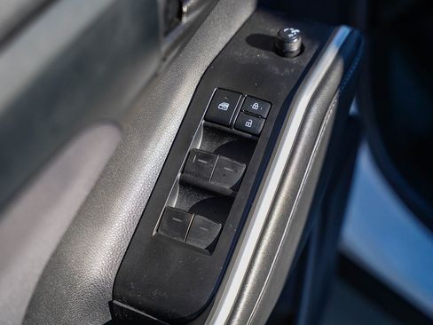 Certified 2022 Toyota Highlander LE image 20