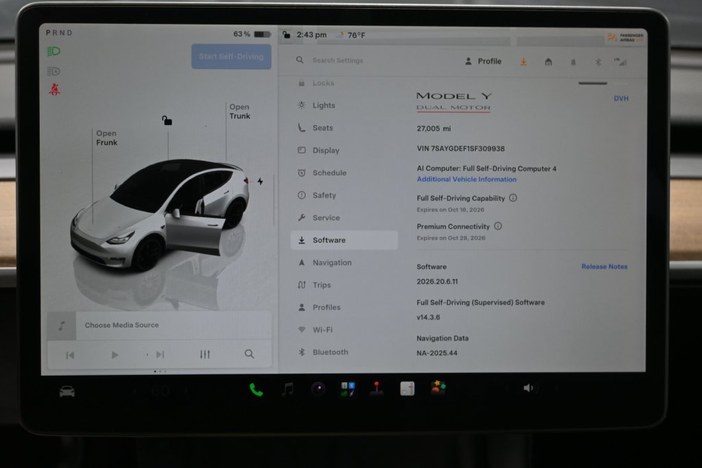Used 2025 Tesla Model Y Performance AWD/4WD image 21