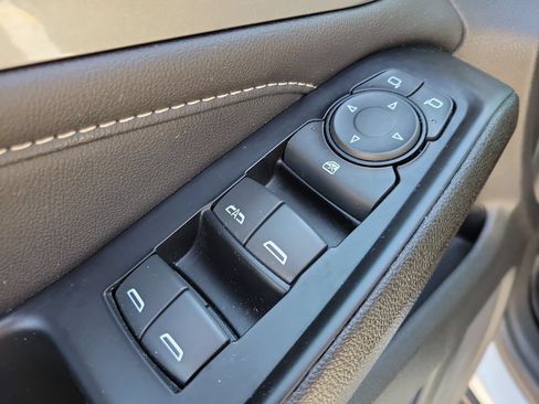 Used 2023 Chevrolet Traverse LT w/ LPO, Floor Liner Package FWD image 19