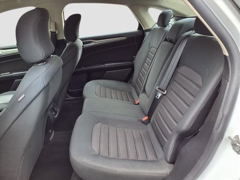 Used 2019 Ford Fusion SE image 31