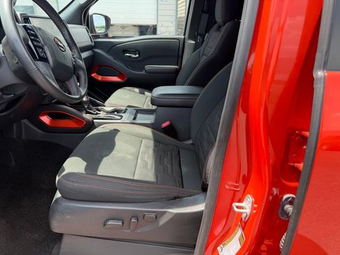 Used 2025 Nissan Frontier PRO-4X AWD/4WD image 16