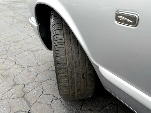 Used 2001 Jaguar XJ8 image 9