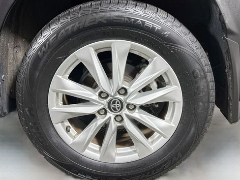 Certified 2023 Toyota Corolla Cross LE AWD/4WD image 29