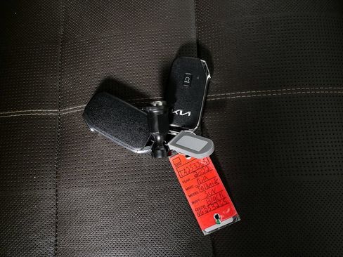 Used 2022 Kia Telluride SX w/ Nightfall Edition Package image 26