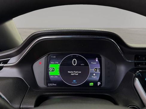 Used 2023 Chevrolet Bolt LT FWD image 20