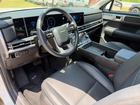 Used 2025 Hyundai Santa Fe Limited FWD image 12