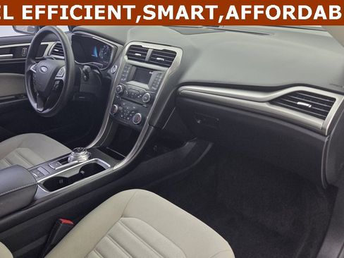 Used 2018 Ford Fusion S image 23