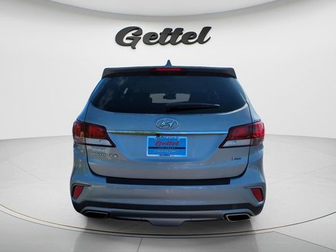 Used 2017 Hyundai Santa Fe SE w/ Cargo Package AWD/4WD image 6