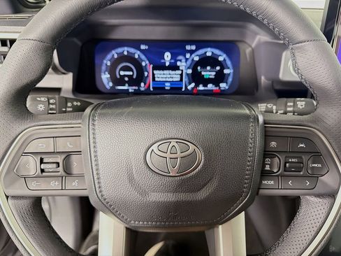 New 2026 Toyota 4Runner Limited AWD/4WD image 15