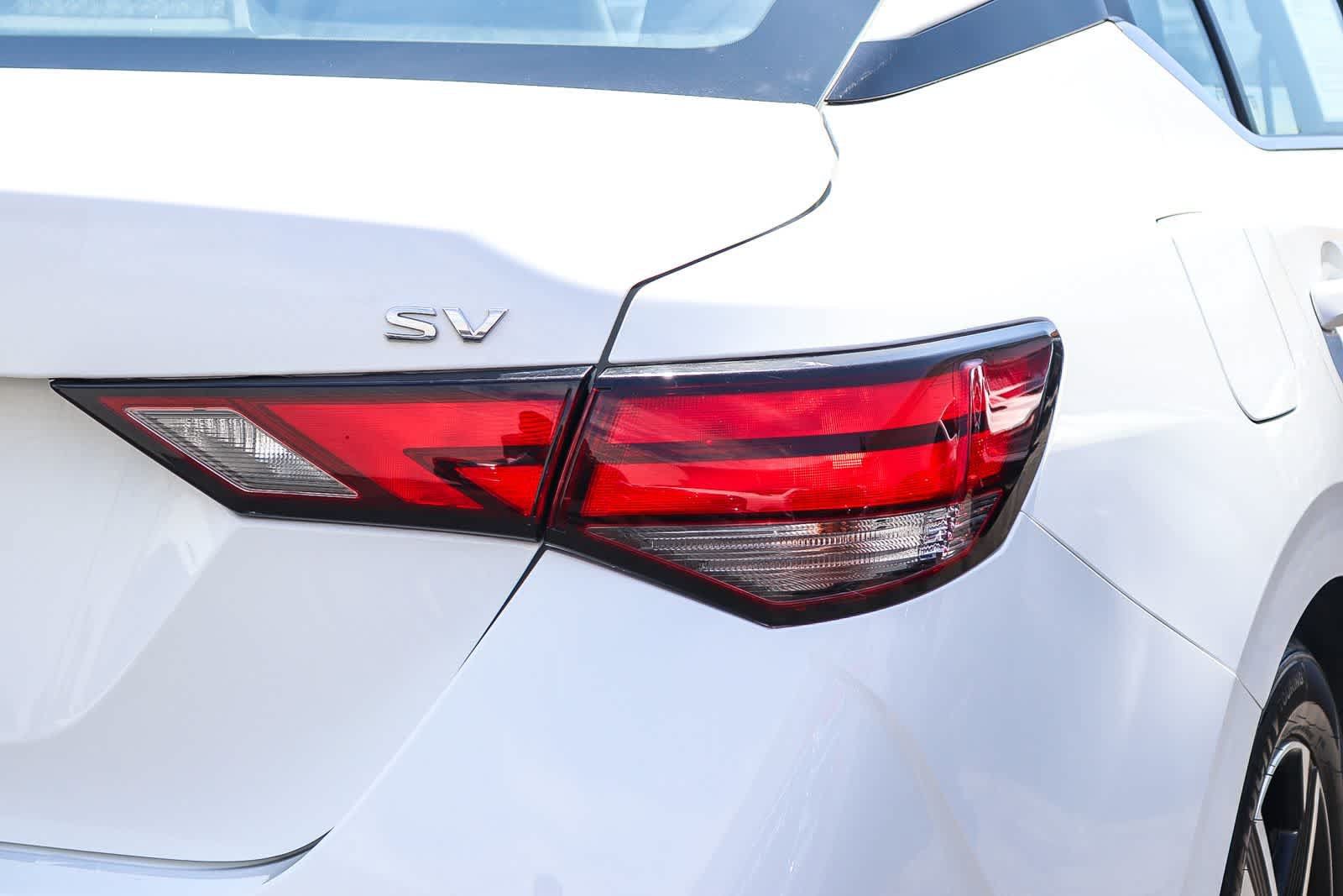 Used 2024 Nissan Sentra SV FWD image 7