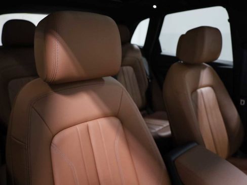 Used 2023 Audi Q5 2.0T Premium w/ Convenience Package image 21