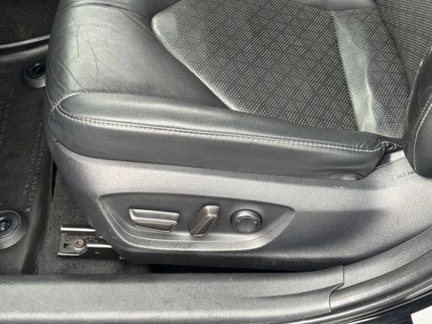 Used 2019 Toyota Camry XSE FWD image 13