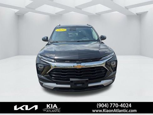 Used 2025 Chevrolet TrailBlazer LT AWD/4WD image 8