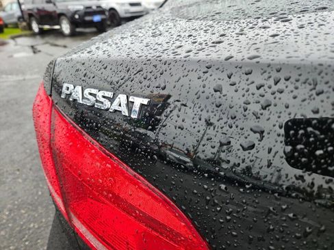 Used 2012 Volkswagen Passat 2.5 SE FWD image 16