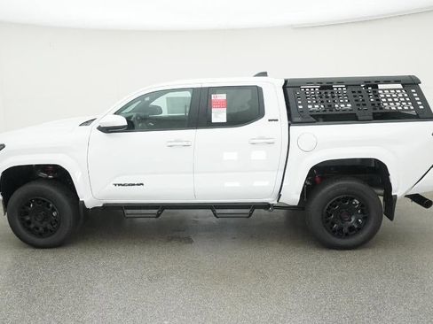 New 2025 Toyota Tacoma SR5 image 32