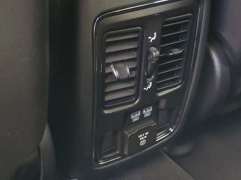 Used 2019 Jeep Grand Cherokee Limited image 35