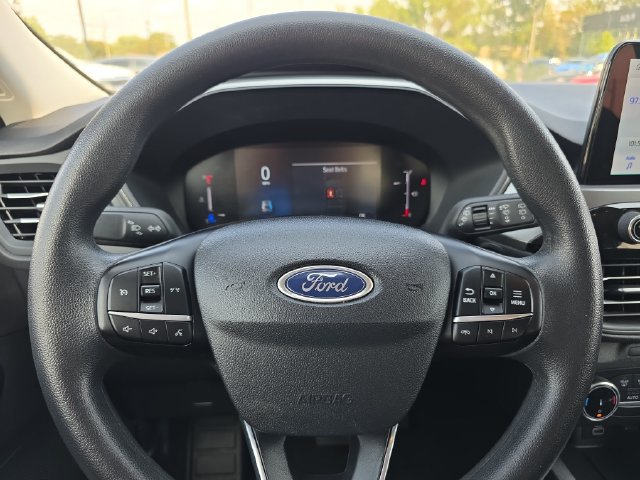 Used 2025 Ford Escape Active AWD/4WD image 18