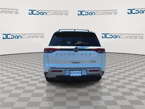 Used 2022 Nissan Pathfinder Platinum w/ Cargo Package image 7