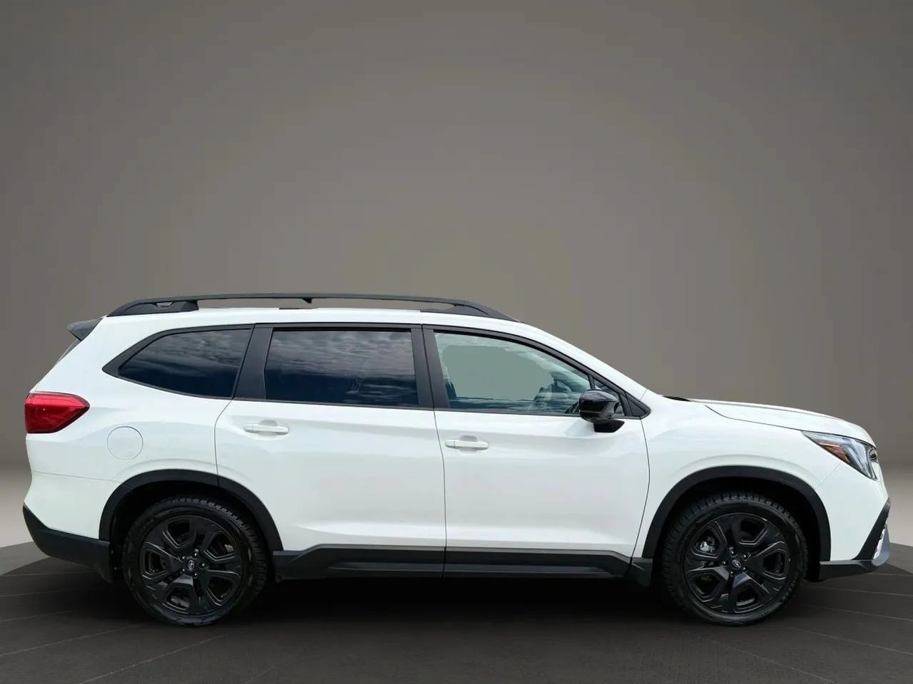 Used 2024 Subaru Ascent Onyx Edition Limited w/ Popular Package Onyx AWD/4WD image 4