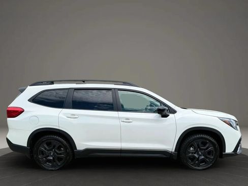 Used 2024 Subaru Ascent Onyx Edition Limited w/ Popular Package Onyx AWD/4WD image 4