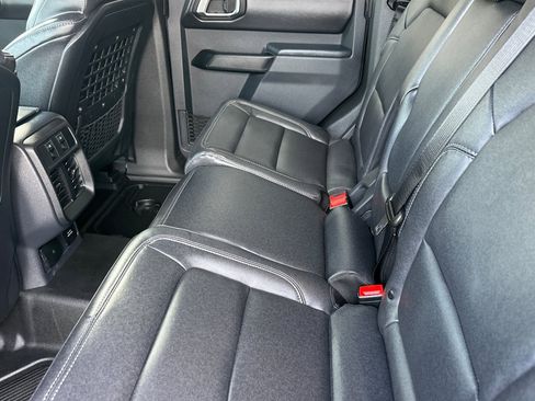 New 2025 Ford Bronco Badlands image 12