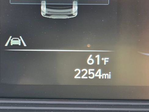 Used 2025 Hyundai Venue SEL image 29