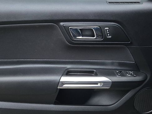 Used 2015 Ford Mustang Coupe w/ Equipment Group 051A image 10