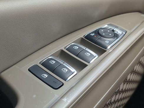 New 2026 Kia Carnival EX FWD image 22