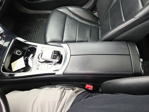 Used 2017 Mercedes-Benz C 300 4MATIC Sedan image 52