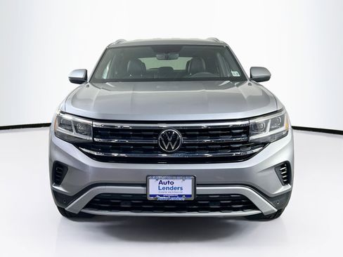Used 2023 Volkswagen Atlas Cross Sport SE image 2
