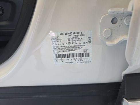 Used 2025 Ford Explorer Active image 38