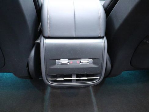 Used 2024 Lincoln Nautilus Reserve w/ Equipment Group 202A image 15