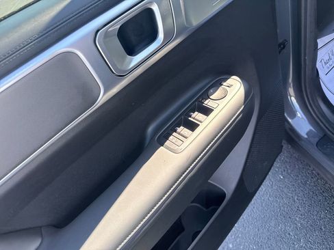 Used 2025 Hyundai Santa Fe SEL image 14