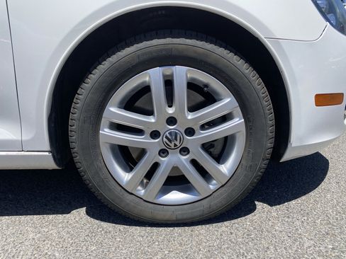 Used 2011 Volkswagen Jetta TDI FWD image 10