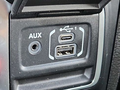 Used 2024 Jeep Wrangler Unlimited w/ Convenience Group AWD/4WD image 23