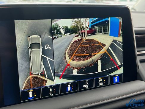 Used 2024 Chevrolet Tahoe High Country w/ Premium Package image 7