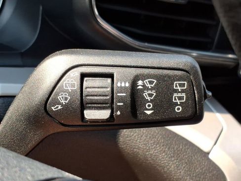 Used 2024 Ford Explorer XLT w/ Equipment Group 202A AWD/4WD image 26